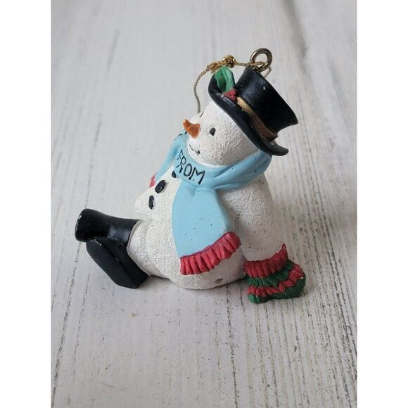 Snowman to from ceramic mistletoe ornament Xmas decor - Picture 2 of 4